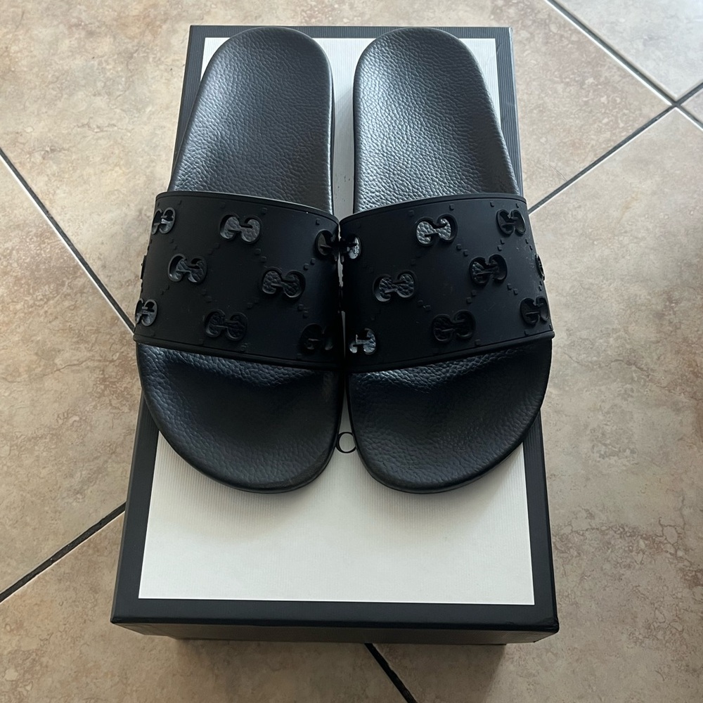 Gucci GG Rubber Slides Black